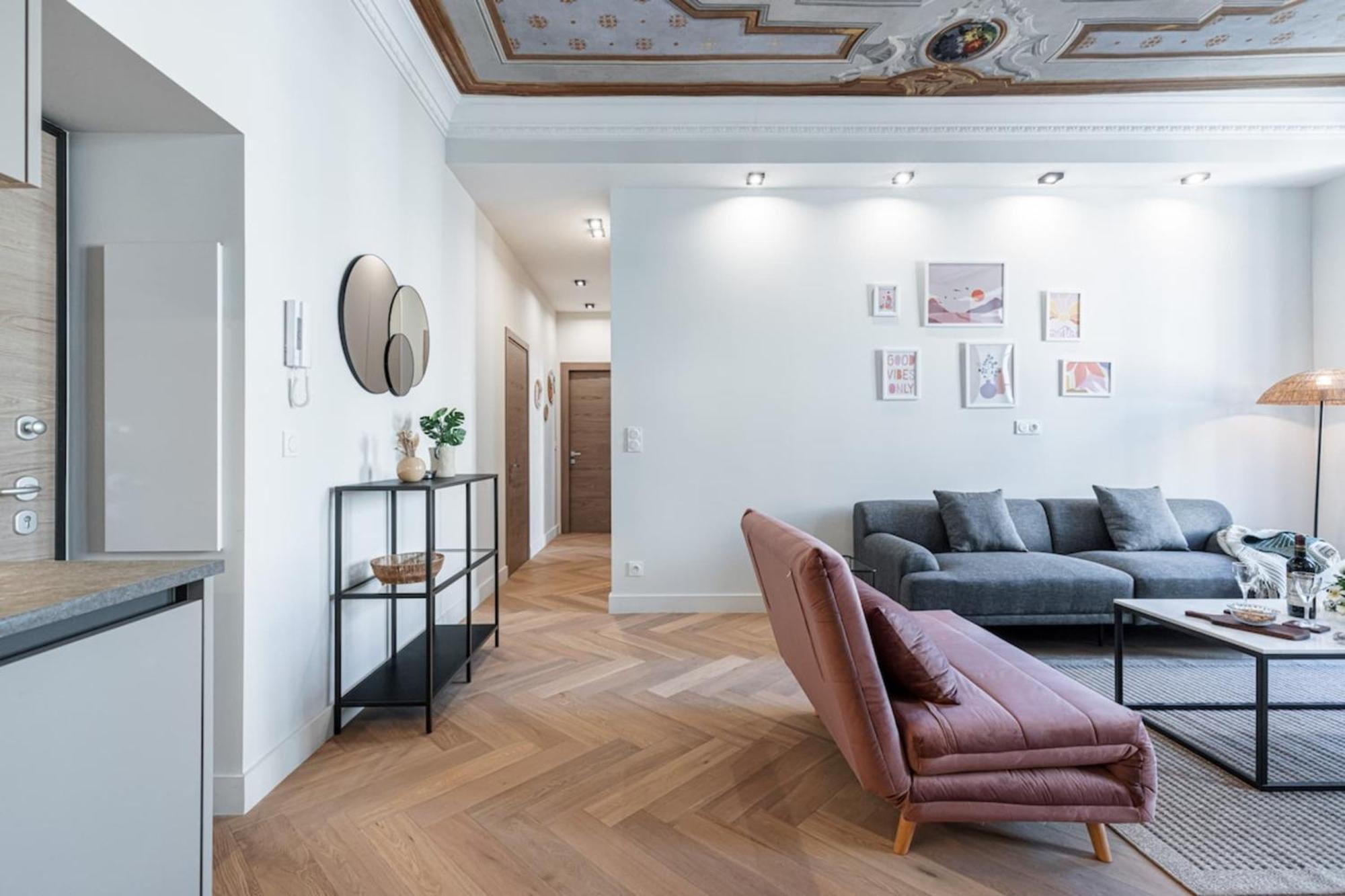 Philibert - Traditional Apart With Historical Fresco Niza Exterior foto