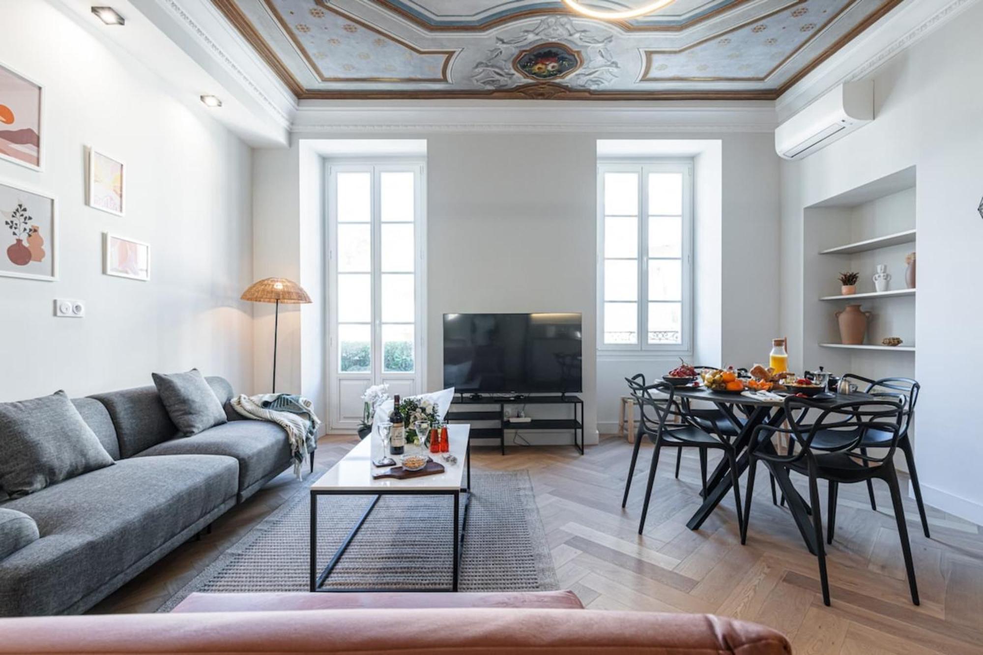 Philibert - Traditional Apart With Historical Fresco Niza Exterior foto