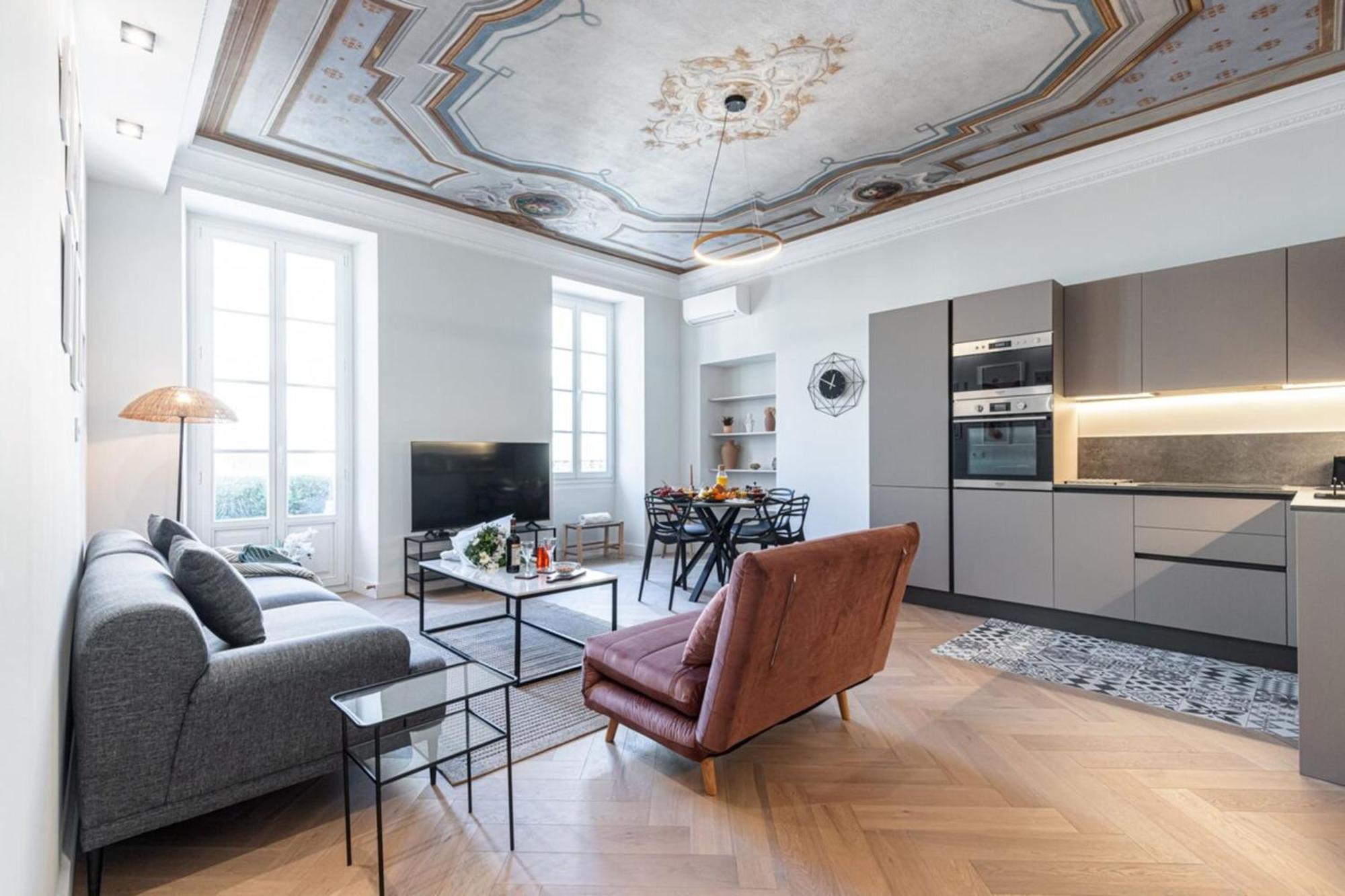 Philibert - Traditional Apart With Historical Fresco Niza Exterior foto